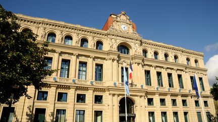 La façade de la mairie de Cannes (Alpes-Maritimes), le 17 mai 2014. (ROLLINGER-ANA / ONLY FRANCE / AFP)