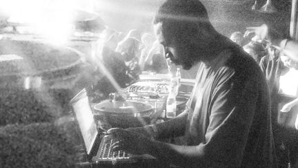 Le DJ Rashad Harden, pionnier du "footwork" est mort 
 (Timothy Misir / Wikimedia Commons)