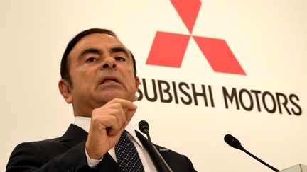 Carlos Ghosn, lors d'une conférence de presse à Tokyo (Japon), le 20 octobre 2016.&nbsp; (TOSHIFUMI KITAMURA / AFP)