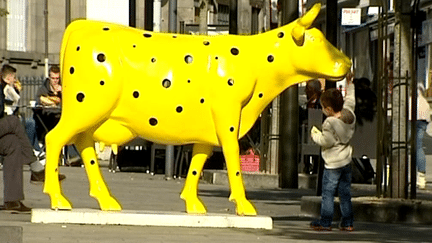 Une des 31 vaches exposées à Aurillac
 (France3/culturebox)