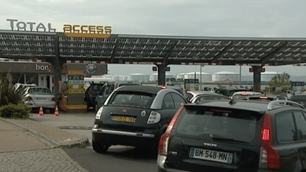 Grèves : pénurie d'essence dans les stations-service du Havre