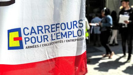 Le forum des métiers qui recrutent, le 3 mai 2018 à Paris. (illustration) (BRUNO LEVESQUE / MAXPPP)