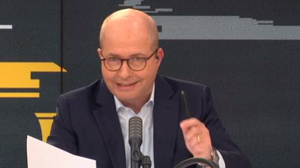 Vincent Touraine présente les Informés de franceinfo, lundi 26 octobre 2020. (FRANCEINFO / RADIOFRANCE)