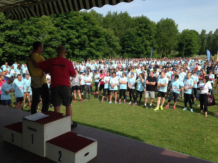 Jeudi 8 juin, une course en hommage aux deux policiers assassinés à Magnaville en 2016 était organisée dans les Yvelines par leurs anciens collègues. (NICOLAS TRAINO / RADIO FRANCE)