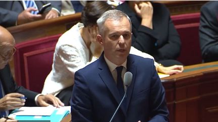 François de Rugy défend la fiscalité écologique&nbsp;même si "c’est difficile de mener cette action" (Public sénat)