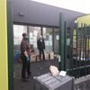 Marie, maraîchère bio en Gironde, lors d'une distribution de paniers de légumes, le 20 mars 2020.&nbsp; (MARIE / FRANCEINFO)