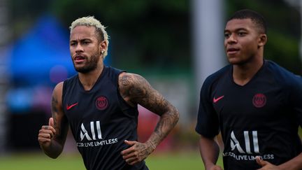 Neymar à l’entrainement à coté de Kylian Mbappé, en août 2019.&nbsp; (MAO SIQIAN / MAXPPP)