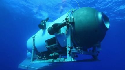 Un mini sous-marin touristique est disparu au large du Canada. Il était parti explorer l'épave du Titanic. Mardi 20 juin, la journaliste Camille Guttin, correspondante de France Télévisions à Washington aux États-Unis, indique qu'il n'y aucune trace de ce sous-marin depuis dimanche. (France 2)