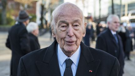 Valéry Giscard d'Estaing est l'ancien président qui occasionne le plus de frais, avec&nbsp;3,9 millions d'euros annuels. (JOHN MACDOUGALL / AFP)