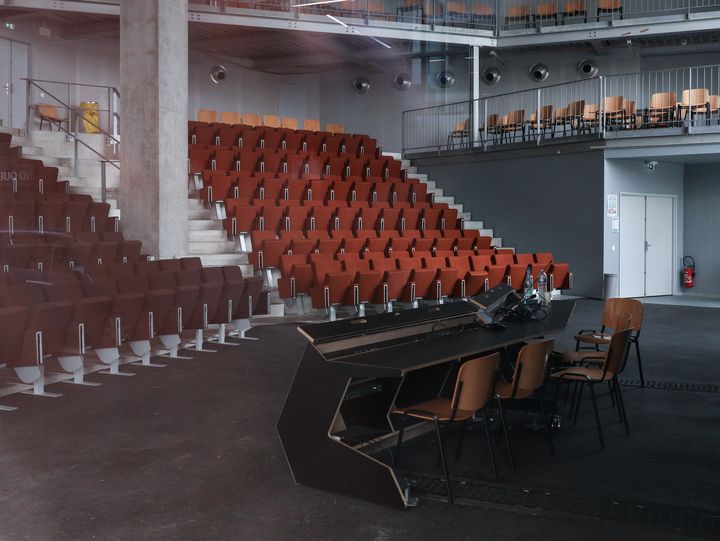 L'amphithéâtre de l'Ecole nationale d'architecture de Nantes fermé en raison du coronavirus. Photo prise le 20 mars 2020. (AFP - SAMUEL HENSE / HANS LUCAS)