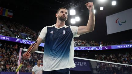 Le parabadiste français Lucas Mazur lors des Jeux de Paris, le 1er septembre 2024. (GREGORY PICOUT / AFP)