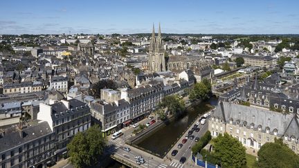 Une vue aérienne de la ville de Quimper (Finistère), le 10 juillet 2022. (STICHELBAUT BENOIT / HEMIS.FR / AFP)