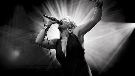 Le 30 Juin, la sensuelle et explosive Storm Large pour Pink Martini
 (Marion Tisserand)