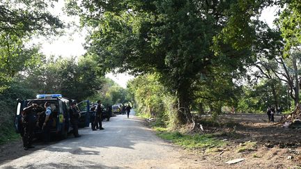 Les gendarmes déployés sur le site ZAD de la Cal'arbre à Saïx (Tarn), le 30 août 2024 (REMY GABALDA / MAXPPP)