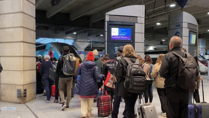 Grève à la SNCF : après les contrôleurs, vers une mobilisation des aiguilleurs ? (franceinfo)