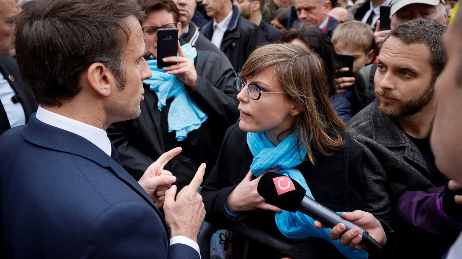 Emmanuel Macron Hué En Alsace Ça Va être Comme ça Pendant Des Mois