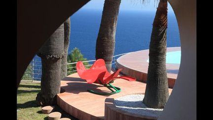 Le palais Bulles de Pierre Cardin
 (Louis-Philippe Breydel)