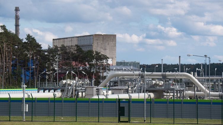 The pipe systems of the gas receiving station of the Nord Stream 2 gas pipeline in the Baltic Sea, in Lubmin (Germany), on September 26, 2022. (STEFAN SAUER / DPA / AFP)