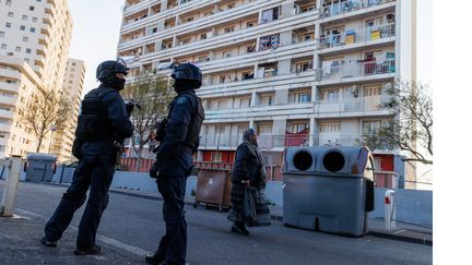 Des membres de la CRS 8 à Marseille, le 5 avril 2023. (BADER GILLES / MAXPPP)