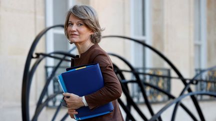 La ministre de l'Education nationale, Anne Genetet, à l'Elysée, le 10 octobre 2024. (LUDOVIC MARIN / AFP)