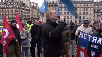 Les policiers municipaux ont exprimé leur colère, samedi 3 février, en manifestant dans l’ensemble du pays. Ils demandent notamment une revalorisation de leurs retraites. (franceinfo)