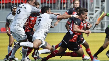 Benjamin Botica, l'ouvreur néo-zélandais d'Oyonnax à la lutte contre le Stade Toulousain (ROMAIN LAFABREGUE / AFP)