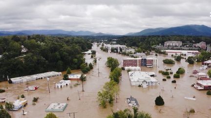 L'ouragan Hélène a traversé le sud-est des États-Unis, faisant près de 100 morts sur son passage. La Caroline du Nord reste l'État le plus touché avec 39 victimes décédées. Des quartiers ont été rayés de la carte, des routes sont inondées, rendant certains sites inaccessibles. (France 2)