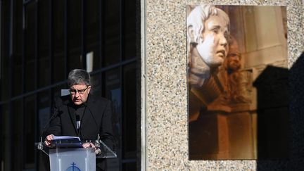 Le président de la Conférence des évêques de France (CEF), Éric de Moulins-Beaufort, lors d'une conférence de presse à Lourdes, le 8 novembre 2021. (VALENTINE CHAPUIS / AFP)