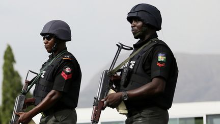 &nbsp; (La police nigérianne patrouille © REUTERS/Afolabi Sotunde)