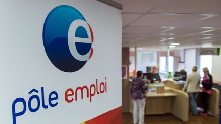 Le ministre du Travail a demand&eacute; &agrave; P&ocirc;le emploi de v&eacute;rifier que les ch&ocirc;meurs "cherchent bien un emploi". (PHILIPPE HUGUEN / AFP)