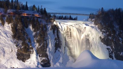 &nbsp; (Chute de Montmorency Québec © bonjourquébec.com)