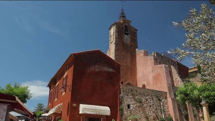 Luberon : l'ocre, un pigment naturel encore exploité dans le Roussillon