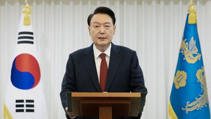 L'ancien président sud-coréen Yoon Suk-yeol, le 14 décembre 2024 à Séoul. (HANDOUT / SOUTH KOREAN PRESIDENTIAL OFFICE / AFP)