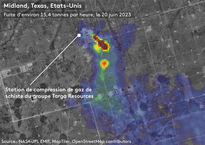 Emission de méthane provenant d'une station de compression du groupe Targa Resources, dans le comté de Midland, au Texas (Etats-Unis), le 20 juin 2023. (LEA PRATI / FRANCEINFO)