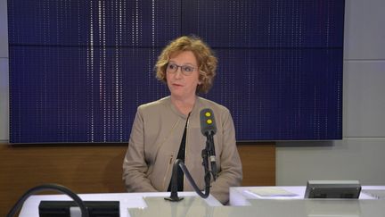 Muriel Pénicaud, ministre du Travail, invitée de franceinfo le 6 mars 2018. (JEAN-CHRISTOPHE BOURDILLAT / RADIO FRANCE)