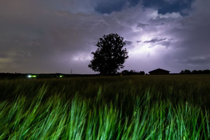 Les orages et la foudre ont toujours fasciné les hommes, par leur violence et par le spectacle de leur beauté. (Illustration) (DPA / PICTURE ALLIANCE VIA GETTY IMAGES)