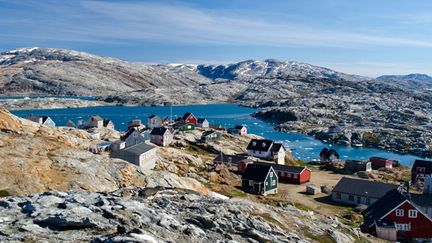 &nbsp; (Tinetiqilaaq, village inuit du Groenland © maxppp)