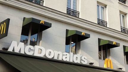 L'association UFC-Que Choisir vient de déposer une plainte contre McDonald's. Elle accuse l'enseigne de réaliser des publicités cachées en utilisant de très jeunes influenceurs présents sur la toile. (CAPTURE D'ÉCRAN FRANCE 3)