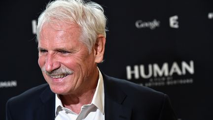 Le r&eacute;alisateur et photographe Yann Arthus-Bertrand pr&eacute;sente son film Human devant l'Assembl&eacute;e g&eacute;n&eacute;rale des Nations Unies, le 12 septembre 2015 &agrave; New York (Etats-Unis).&nbsp; (THEO WARGO / GETTY IMAGES NORTH AMERICA)