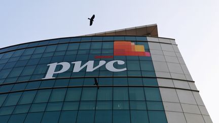 La façade du cabinet d'audit&nbsp;PricewaterHouseCooper (PwC) à Bombay en Inde (photo du 11 janvier 2018). (DANISH SIDDIQUI / REUTERS)