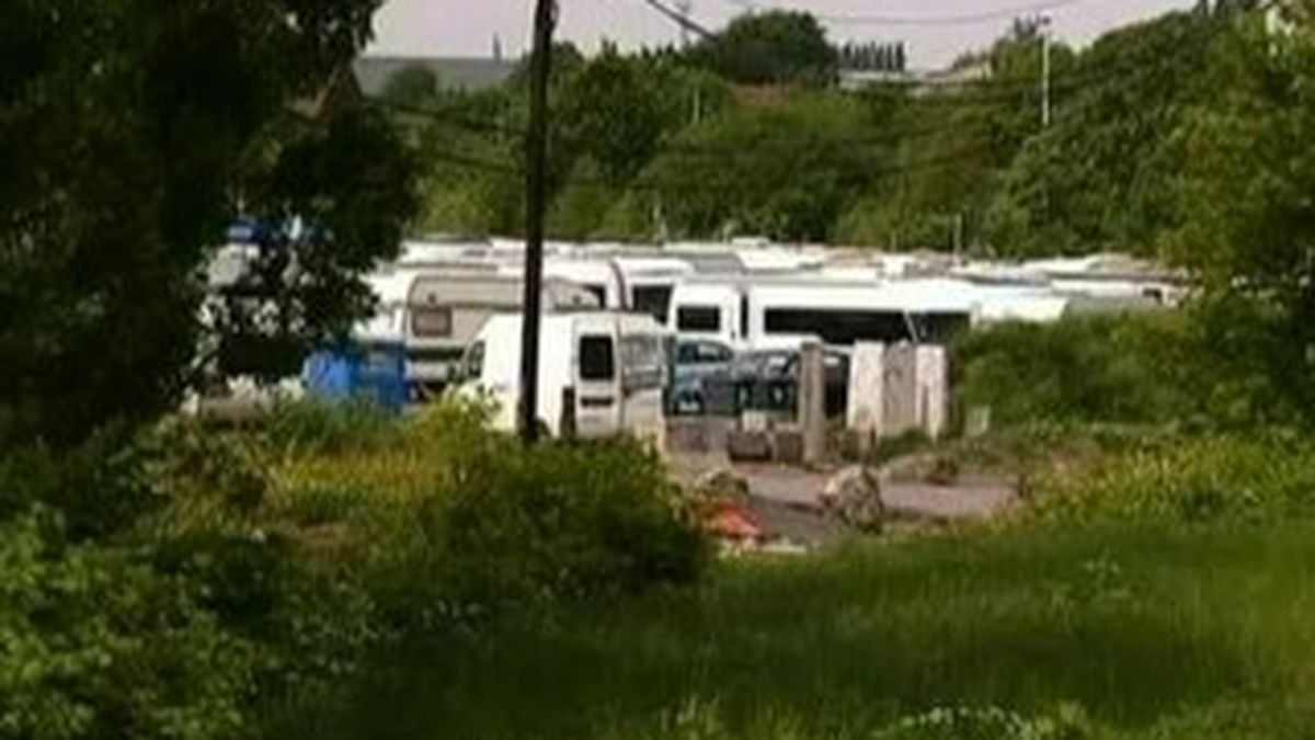 Video Dans Le Nord Le Mur Anti Gens Du Voyage Divise