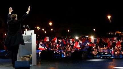 Emmanuel Macron célèbre sa victoire à la présidentielle au Louvre le 7 mai 2017. (REUTERS - Thomas Samson - Pool)