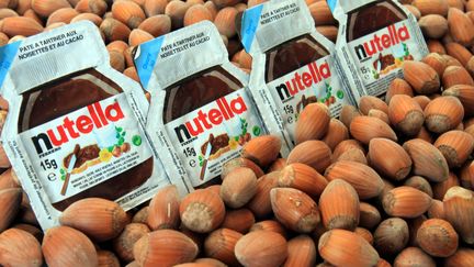 La compagnie Ferrero&nbsp;utilise un quart des noisettes produites dans le monde pour produire le Nutella, les Ferrero Rocher ou les Kinder Bueno.&nbsp; (  MAXPPP)