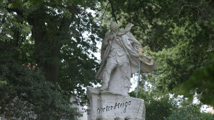 Statue de Victor Hugo dans les jardins de Candie Gardens sur l'île de Guernesey
 (PHOTOPQR/LE PARISIEN/OLIVIER BOITET )