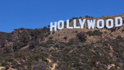 L'enseigne "Hollywood" surplombe la ville de Los Angeles, en Californie
 (David Jakle / Cultura Creative)