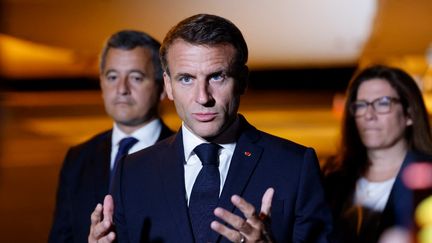 Emmanuel Macron à son arrivée à Nouméa le 24 juillet 2023. (LUDOVIC MARIN / AFP)