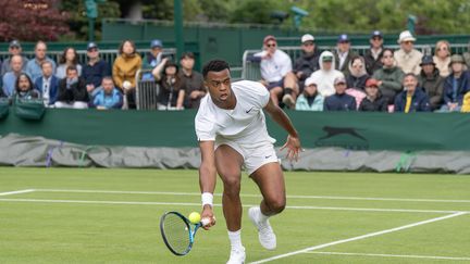 Giovanni Mpetshi Perricard lors de son premier tour de Wimbledon face à Sebastian Korda, mardi 2 juillet 2024. (SUSAN MULLANE / SIPA)