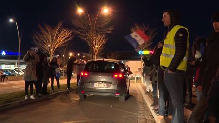 "Convoi de la liberté" : les manifestants ne souhaitent pas bloquer Paris (FRANCEINFO)