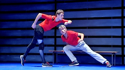 Duo sportif et scénique entre Bastien Lefèbre et Jacques Gamblin sur la scène de la maison de la Culture d'Amiens 
 (France 3 / Culturebox)