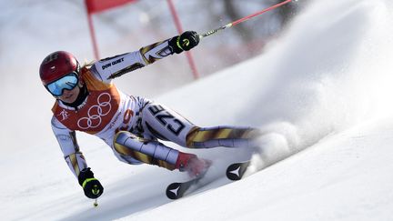 Ester Ledecka surprend tout le monde et prend l'or du super-G. (JAVIER SORIANO / AFP)